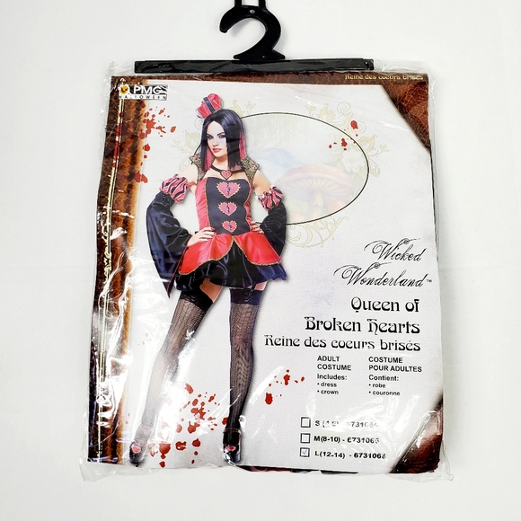 Queen of Broken Hearts Halloween Costume - Picture 3 of 6